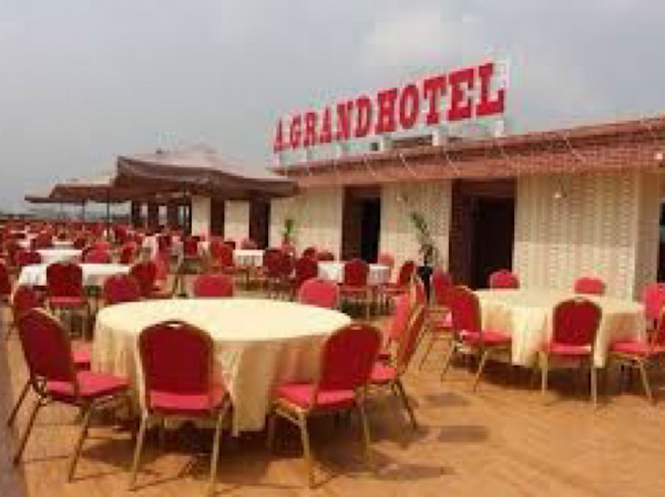 Terrace for 500 people