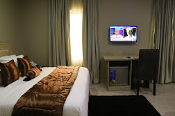 West Wing 3 Bedroom Apartment